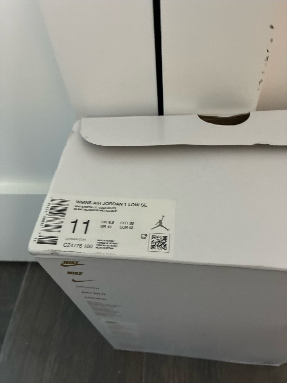 Nike Womens Air Jordan 1 Low SE - White